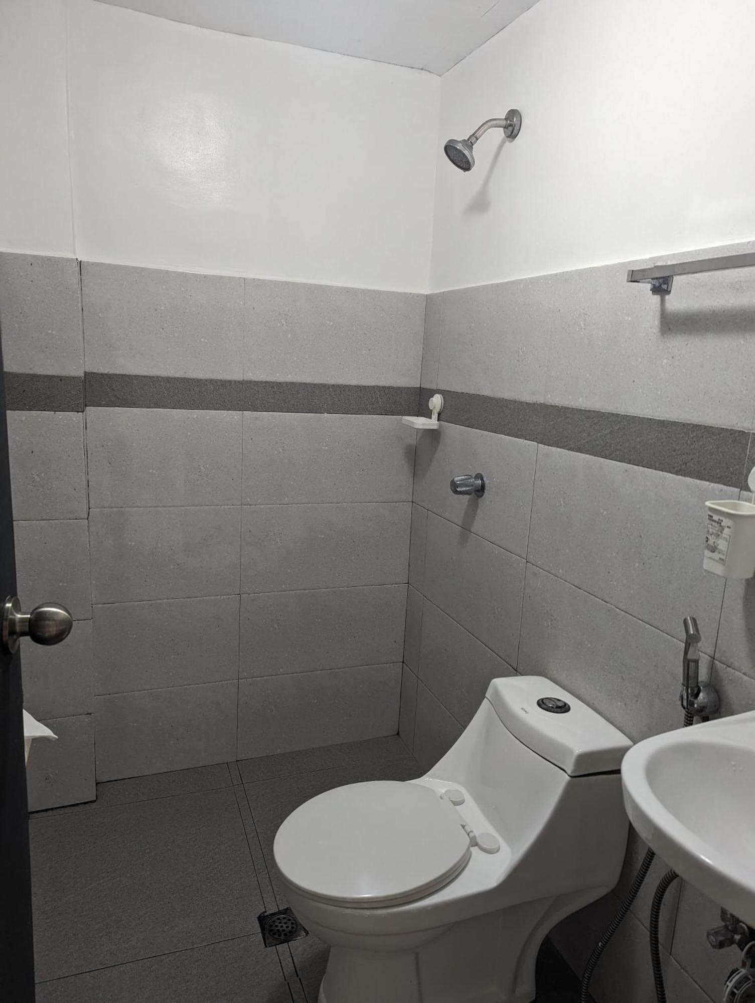 Point F Siargao Apartment Catangnan Екстериор снимка