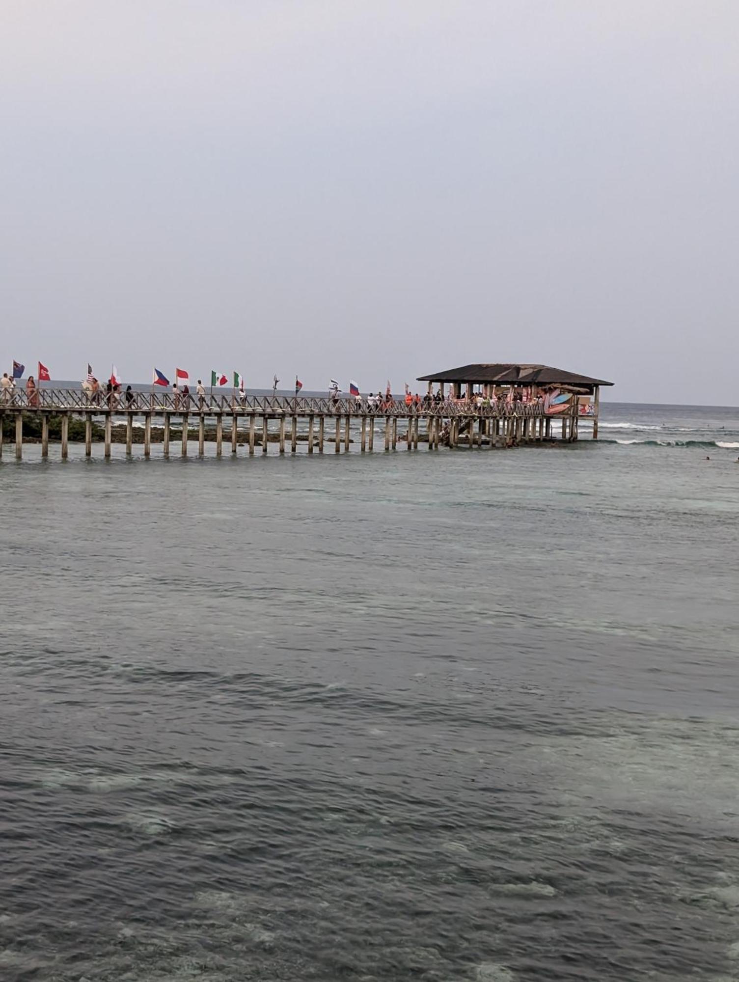 Point F Siargao Apartment Catangnan Екстериор снимка